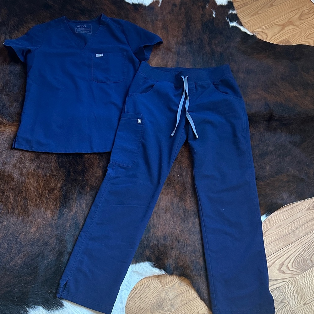 Figs Deep Blue Scrub set